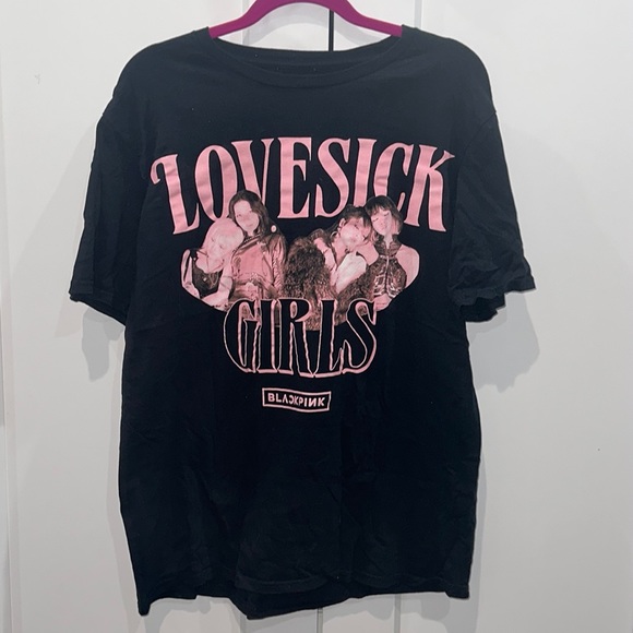 9818 BLACKPINK LOVESICK GIRLS Tシャツ 黒 M 9818 BLACKPINK LOVESICK GIRLS Tシャツ 黒 M | Shop at Mercari